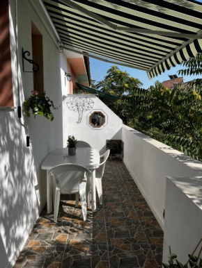 ART ATELIER GERI with a terrace, free parking & wi-fi